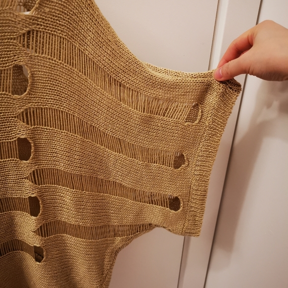 Katie Distressed Top - Picture 3 of 5